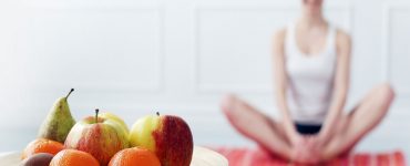 Relación entre una alimentación sana y el yoga, la meditación y otras prácticas