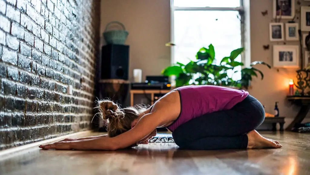 Sigue estos tips para empezar yoga en casa! 