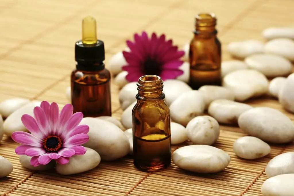 Uso de aceites esenciales en la aromaterapia