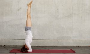 Asanas Invertidas, consideradas las "reinas" del Yoga