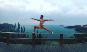 Guillermo de Zen, nuestro autor invitado de hoy, te da tips para elegir un estilo de yoga
