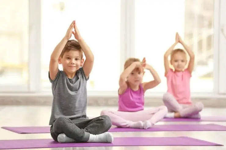 Yoga, meditación y respiración para calmar a los chicos