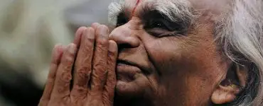 Entrega y honestidad a 100 años del nacimiento de Guruji BKS Iyengar